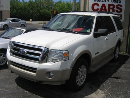 2007 Ford Expedition Eddie Bauer 4x4 at Clancy Motors in Kingston, Ontario