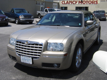2009 Chrysler 300 Touring AWD at Clancy Motors in Kingston, Ontario