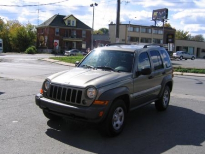 2007 Jeep Liberty 4x4 at Clancy Motors in Kingston, Ontario