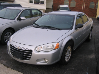 2006 Chrysler Sebring Touring V6 at Clancy Motors in Kingston, Ontario