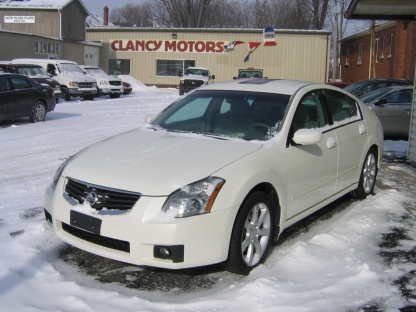2007 Nissan Maxima 3.5SE at Clancy Motors in Kingston, Ontario