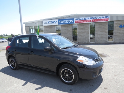 2011 Nissan versa drivers manual #1