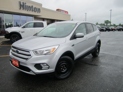 2019 Ford Escape SE at Hinton Dodge Chrysler in Perth, Ontario