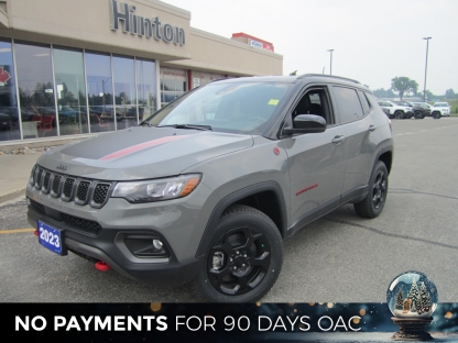 2023 Jeep Compass Trailhawk at Hinton Dodge Chrysler in Perth, Ontario
