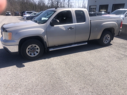 2007 GMC Sierra 1500 Extended Cab 4X4 at Street Motor Sales in Smiths Falls, Ontario
