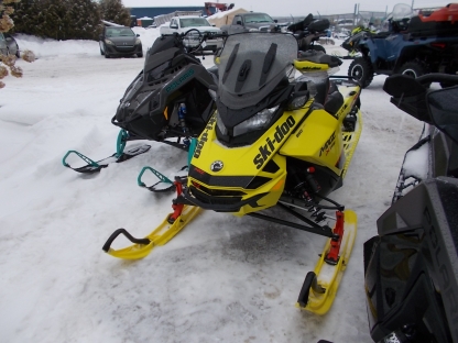 2020 Ski-Doo MXZ 850 FI E-TEC at Campbell's Polaris in Shawville, Quebec
